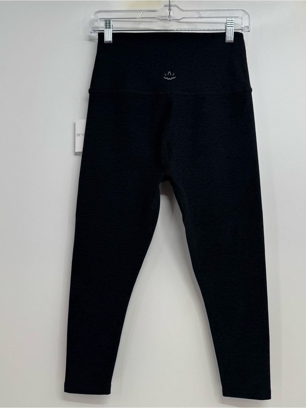 Beyond Yoga Women's L Gray Spacedye Walk and Talk High Waisted Capri Legging - Picture 4 of 14